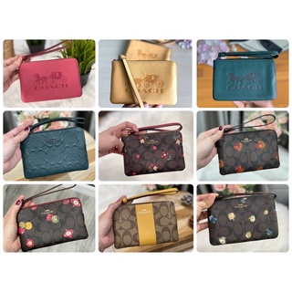 ส่งฟรี เลือกสีทางแชทก่อนสั่งนะคะ 🇺🇸Coach Wristlet คล้องมือไซส์ s 1 ซิป