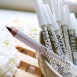 Shiseido Eyebrow Pencil ดินสอเขียนคิ้วสีสวย เนื้อเรียบเนียนเขียนง่าย ไม่ติดเป็นก้อน ให้ความเป็นธรรมชาติ