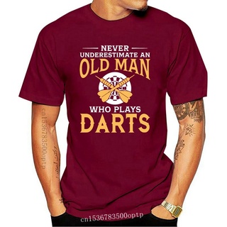 เสื้อยืดวินเทจขายดี เสื้อยืดแขนสั้น คอกลม พิมพ์ลาย Never Underestimate An Old Man Who Plays Darts 80S สไตล์คลาสสิก สําหร