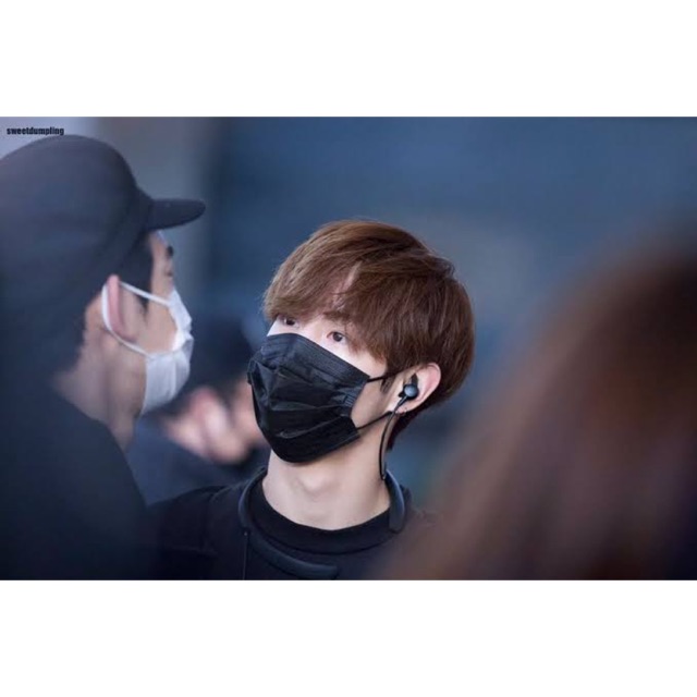 ของหมด )ผ้าปิดจมูก แบบล๊อคดั้ง กันฝุ่น PM2.5  สีดำ 3 ชั้น แบบโอปป้า 1 แพ็คมี 10 ชิ้น (ราคาส่ง>5 แพ็ค