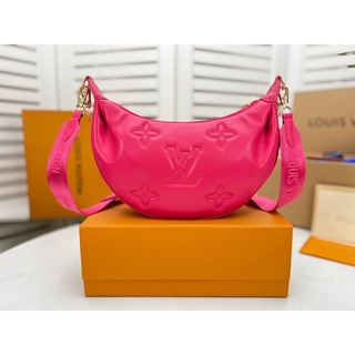 Louis vuitton belt bag  Grade hi end 1:1  Size 28 *18 cm รุ่นขายดี งานสวย