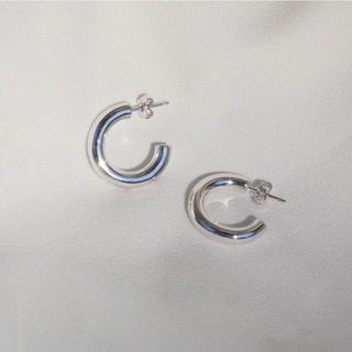 Silvermatters ต่างหูห่วงก้านชังกี้ (Chunky Hoop Stud Earrings)