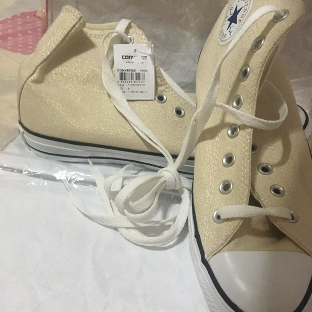 รองเท้า converse แท้ครับ