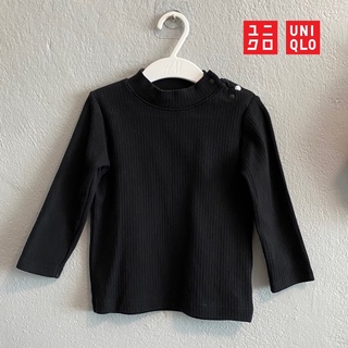 (ส่งต่อ) เสื้อคอปีน Uniqlo BABY ไซส์ 90 ผ้าร่อง สีดำ🖤