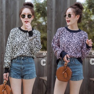 เสื้อผ้าแฟชั่นใหม่ ๆ-Favorite เสื้อไหมพรมคอกลมแขนยาว ทอลายเสือ งานผ้าไหมพรมเนื้อนุ่มมากใส่สบายผ้ายืดได้เยอะ