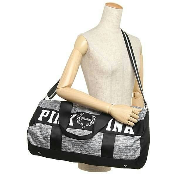 กระเป๋า Victoria's Secret PINK Gym Duffle Bag