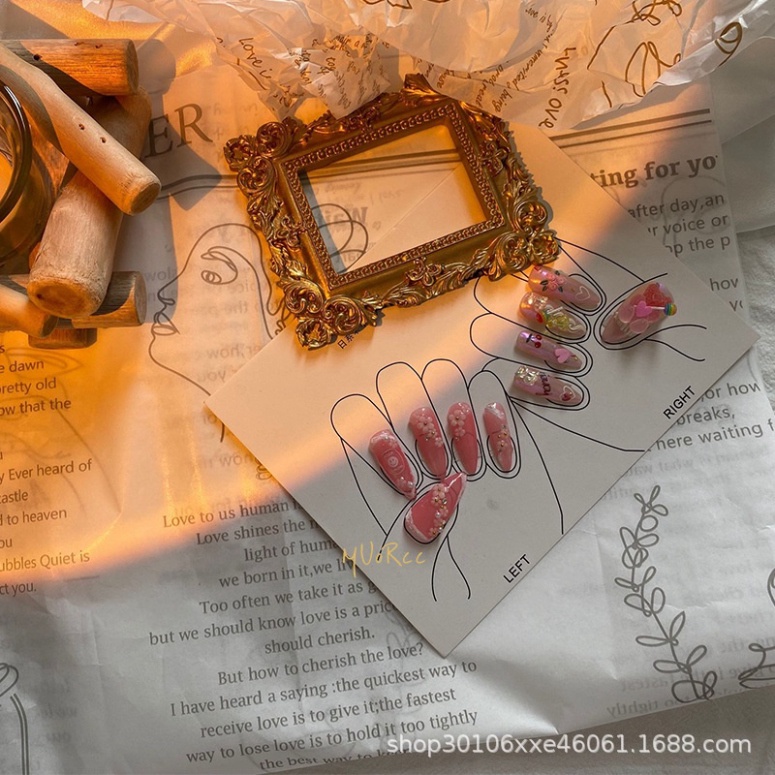 PHOTO BACKGROUND PAPER WRINKLED การถ่ายภาพและตกแต่งเล็บใหม่