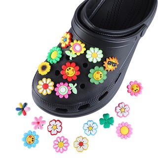 CROCS [50Models] อุปกรณ์เสริม Jibbitz ลายดอกไม้สําหรับใส่รองเท้า