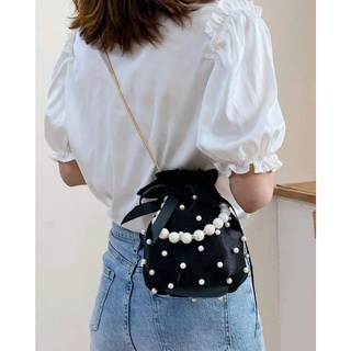 Dollie bag กระเป๋าทรง bucket bag ผูกโบ แต่งมุก สวย ดูดีมาก ใบนี้น่ารักมากๆเลยค่ะ