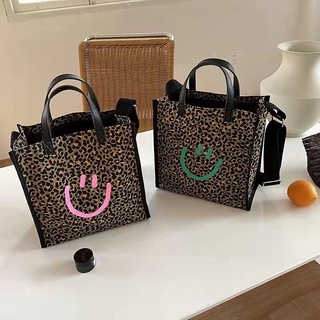 🔥Hot sell🔥กระเป๋าสะพายข้าง👜2021 สินค้าใหม่ ความจุขนาดใหญ่ กระเป๋าผ้าใบสตรี กระเป๋าแคนวาส กระเป๋าสะพายข้าง ลายเสือดาว