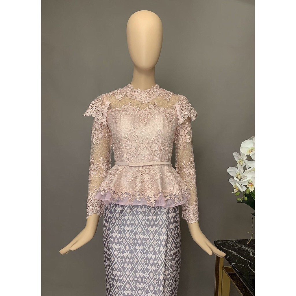 Carisa เสื้อไทย ชุดไทย รัชกาลที่ ๕ เกรดพรีเมี่ยมสวยงาม ซิปหลัง มีโครงชุดสวยได้รูปใส่สวยได้รูป [1801]