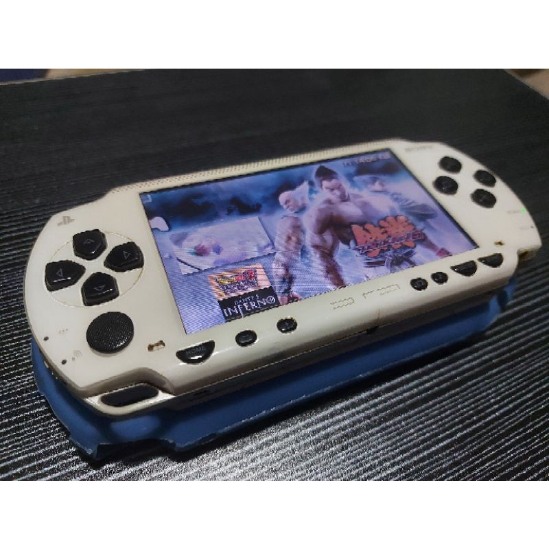 เครื่องเกมส์ PSP รุ่น 1000 เล่นได้ปกติ