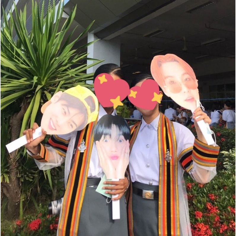 ป้ายหัวโต ป้ายเชียร์ ขนาด30cm ป้ายถือถ่ายรูปมอบแทนช่อดอกไม้ ของขวัญ (คุยรายละเอียดงานก่อนกดสั่งซื้อ)