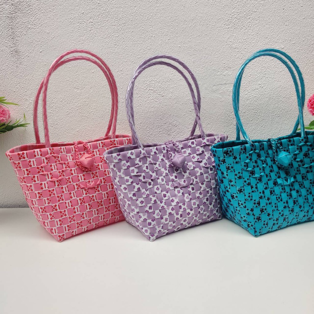 กระเป๋าสะพายผู้หญิง OTOP ขนาด กว้าง12ยาว20สูง20 CM รุ่นจิ๋วแต่แจ๋วขอบปากตะกร้า หมากฮอด