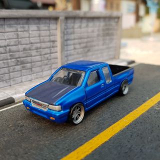 โมเดลรถ isuzu trf ขนาด 1:64