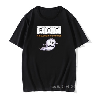 เสื้อยืดคอกลม แขนสั้น ผ้าฝ้ายแท้ พิมพ์ลาย The Element Of Surprise Boo Chemical Periodic Table Science Geek แนวตลก สําหรั