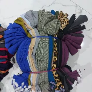 🔥ปลอกแขนกันแดด สีในรูปคือตัวอย่าง🔥 ผ้ายืด อย่างดี แพคคละสี แพคละ10คู่ ⭐⭐