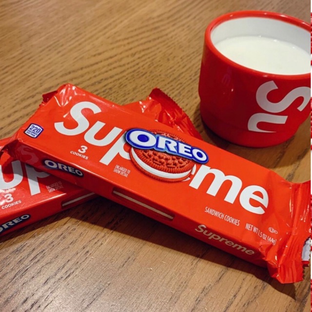 Supreme x Oreo คุกกี้โอริโอ้ x SUPREME