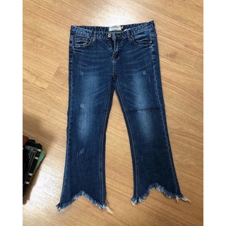 Hybrid jeans กางเกงยีนส์เอวต่ำ ผ้ายืดหยุ่น ขา 5 ส่วน ความยาวถึงหน้าแข้ง