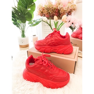 รองเท้าผ้าใบเสริมส้นสูง 6 cm  รุ่น Sofa sneaker Red (รองเท้าผ้าใบ รุ่นโซฟา สีแดง)