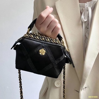 พร้อมส่ง🦋2022 ดีไซน์ใหม่ Texture มินิโซ่ซาตินกระเป๋า Crossbody Handheld