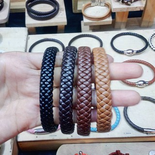 nn_braceletสายรัดข้อมือ RASTACLAT รหัส 109 สร้อยข้อมือหนัง หัวแม่เหล็กค่ะ มีสี่สีนะคะ