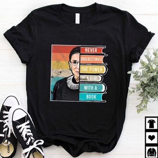 คอลูกเรือใหม่ เสื้อยืดผ้าฝ้าย 100% พิมพ์ลาย Ruth Bader Ginsburg Never Underestimate The Power Of A With A Book Rgb Femin