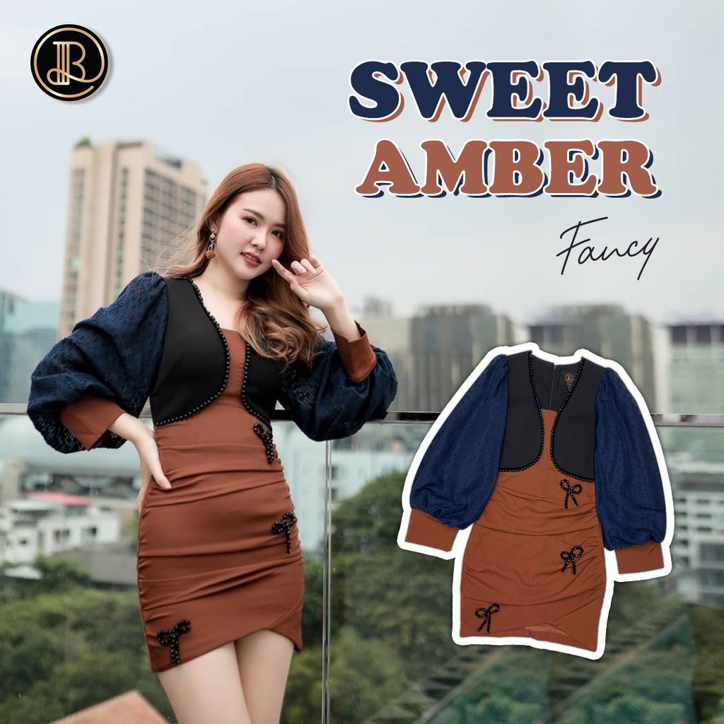 BLT BRAND การันตีเสื้อผ้าแบรนด์แท้ เดรสสีสุภาพ งามแท้ๆ แขนยาวสีกรม คัตติ้งอกสีดำ กระโปรงสีน้ำตาล ปัก