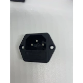 ถูกสุด!! กับ 10A ฟิวส์! ซ็อกเก็ต 15A 250 V ac 3 ช่องเสียบสายไฟพร้อมฟิวส์ Holder Connector สินค้าพร้อมส่ง