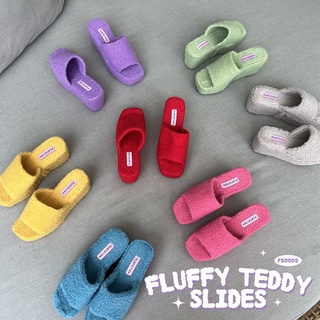 แหล่งขายและราคาFLAT2112 FS0005 : FLUFFY TEDDY SLIDES รองเท้าขนปุกปุยนุ่ม ส้นตึก ของแท้ พร้อมส่งอาจถูกใจคุณ