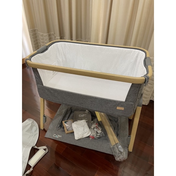 เตียงนอนเด็ก Tutti Bambini Cozee Bedside Crib (มือสอง ปี 2021)