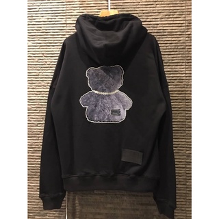 เสื้อแขนยาว WE11DONE GRAPIC TEDDY BEAR พร้อมส่งคะ ปักดีสุด กับเสื้อHoodie ลายน้องหมี Size XS / S / M