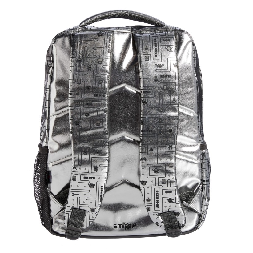 Smiggle Game Flash Backpack สีเงิน และ สีดำ ขนาด16 นิ้ว ป16 พร้อมส่งของแท้ ส่งตรงในไทย