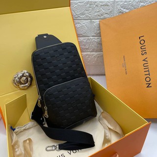 Louis Vuitton sling bag Grade vip Size 18 cm อุปกรณ์ full box set