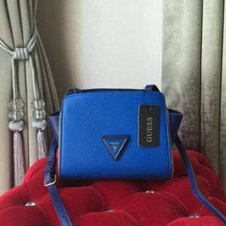 กระเป๋าสะพาย GUESS Shoulder Bag