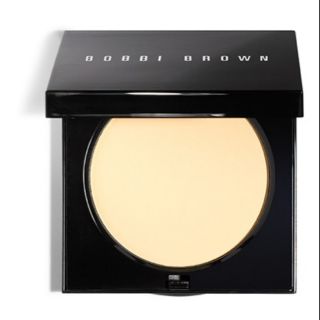 แป้งฝุ่นอัดแข็งบ๊อบบี้บราวน์ ปริมาณ 11 กรัม Bobbi Brown Sheer Finish Pressed Powder 