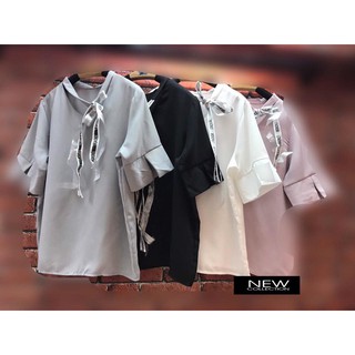 เสื้อคอกลม แต่งสายคาดคอ