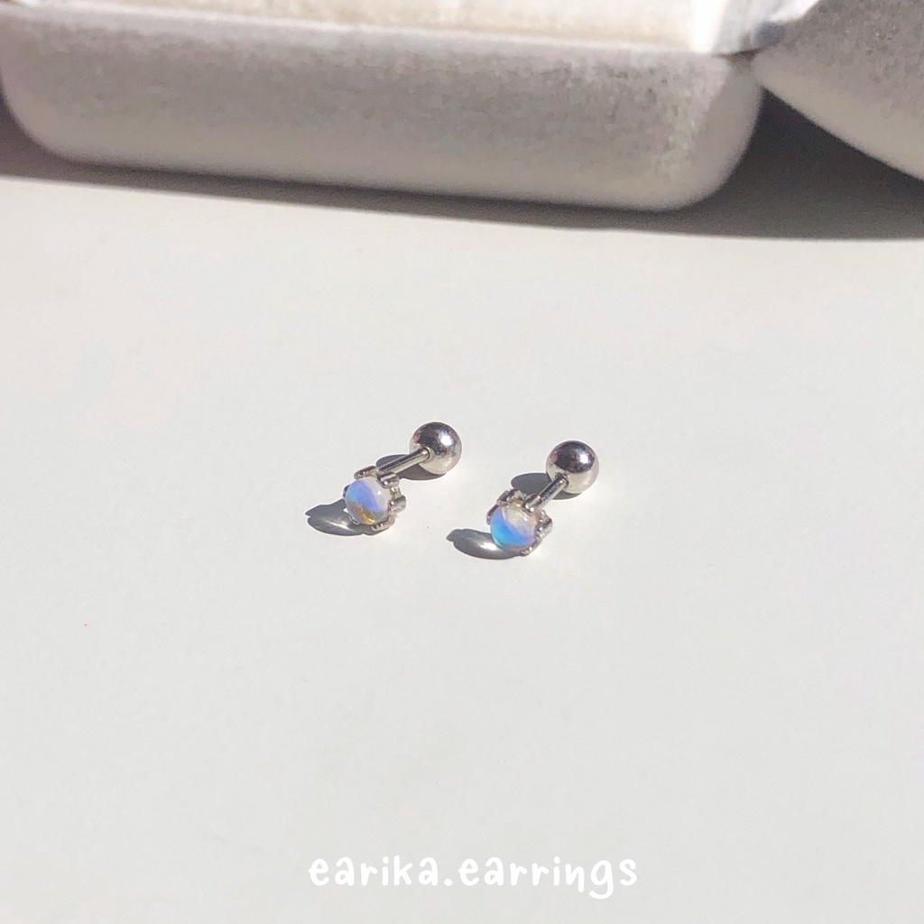 earika.earrings - mini hologram round piercing จิวหูเงินแท้จี้กลมสีโฮโลแกรม เหมาะสำหรับคนแพ้ง่าย