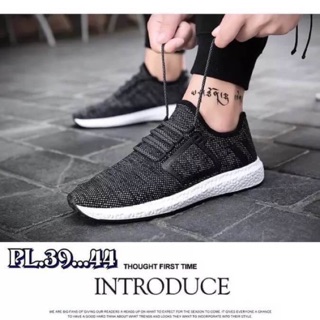 รองเท้าผ้าใบผู้ชาย