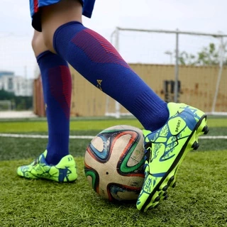 AAPGA รองเท้าสตั๊ดสำหรับเด็กและผู้ใหญ่Soccer choes. Soccer bots.