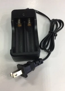 ถ่านชาร์จ18650+แท่งชาร์จถ่าน 3.7V 5800mAh
