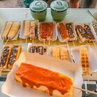 **ส่งฟรี**ขนมปังปิ้งเสียบไม้​ กล่องละ 180 ชิ้น​ ใช้กล่องหนากันกระแทก