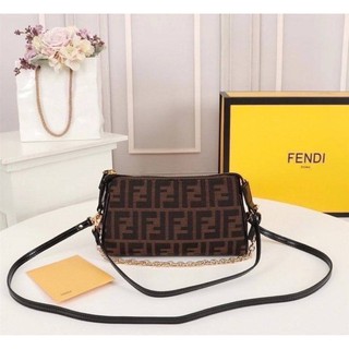 fendi พร้อมส่ง1500.-