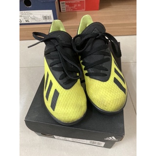 รองเท้าเตะฟุตบอลเด็ก Adidas (Size 11)