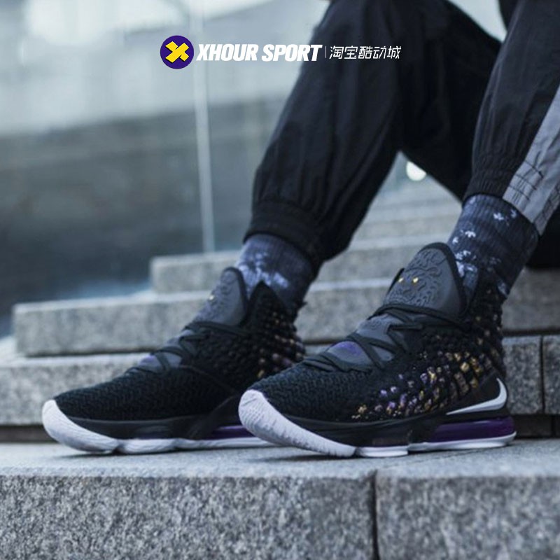 LEBRON LBJ17 James สีน้ำเงินและสีขาวเริ่มต้นสีดำสีแดงสีขาวสีทองสี