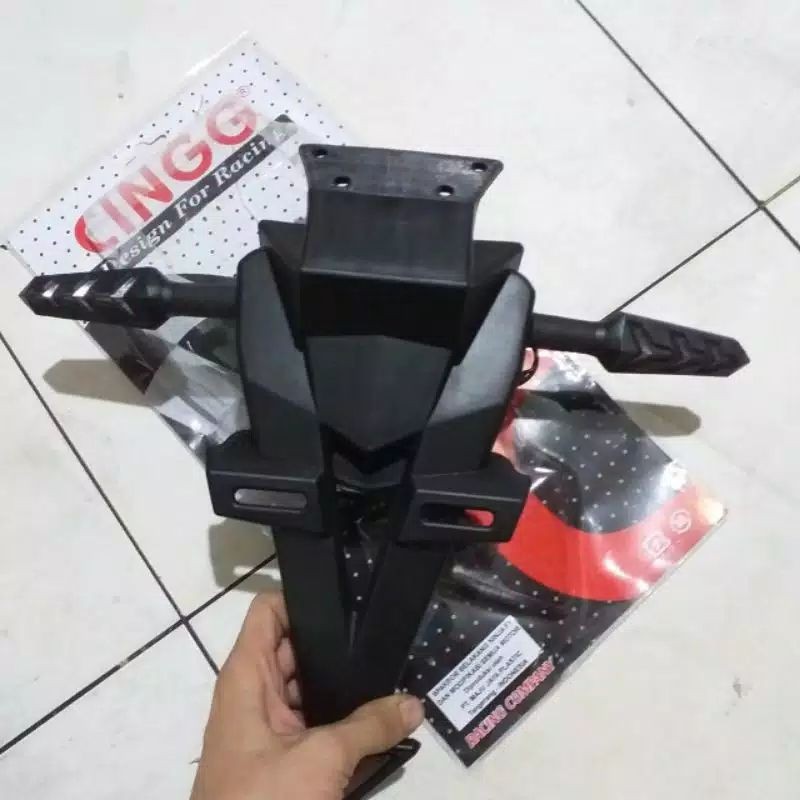 Universal Racing บังโคลนหลัง Vixion Ninja CBR NEW MX king Vario 150 Sonic Supra GTR