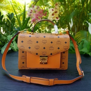 MEDIUM PATRICIA SATCHEL IN VISETOS