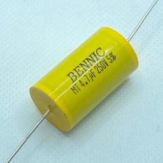 capacitor หางหนู ยี่ห้อ Bennic ค่า 4.7uF/250V. สีเหลือง