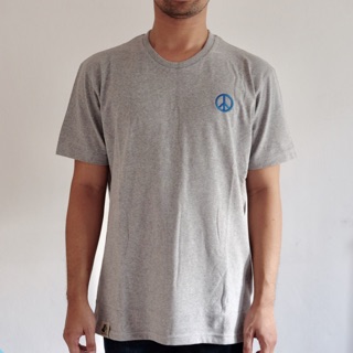 เปเปอร์วอคเกอร์ เสื้อยืดคอกลมสีเทาท็อปดราย : Paper-Walker Peace (Gray)