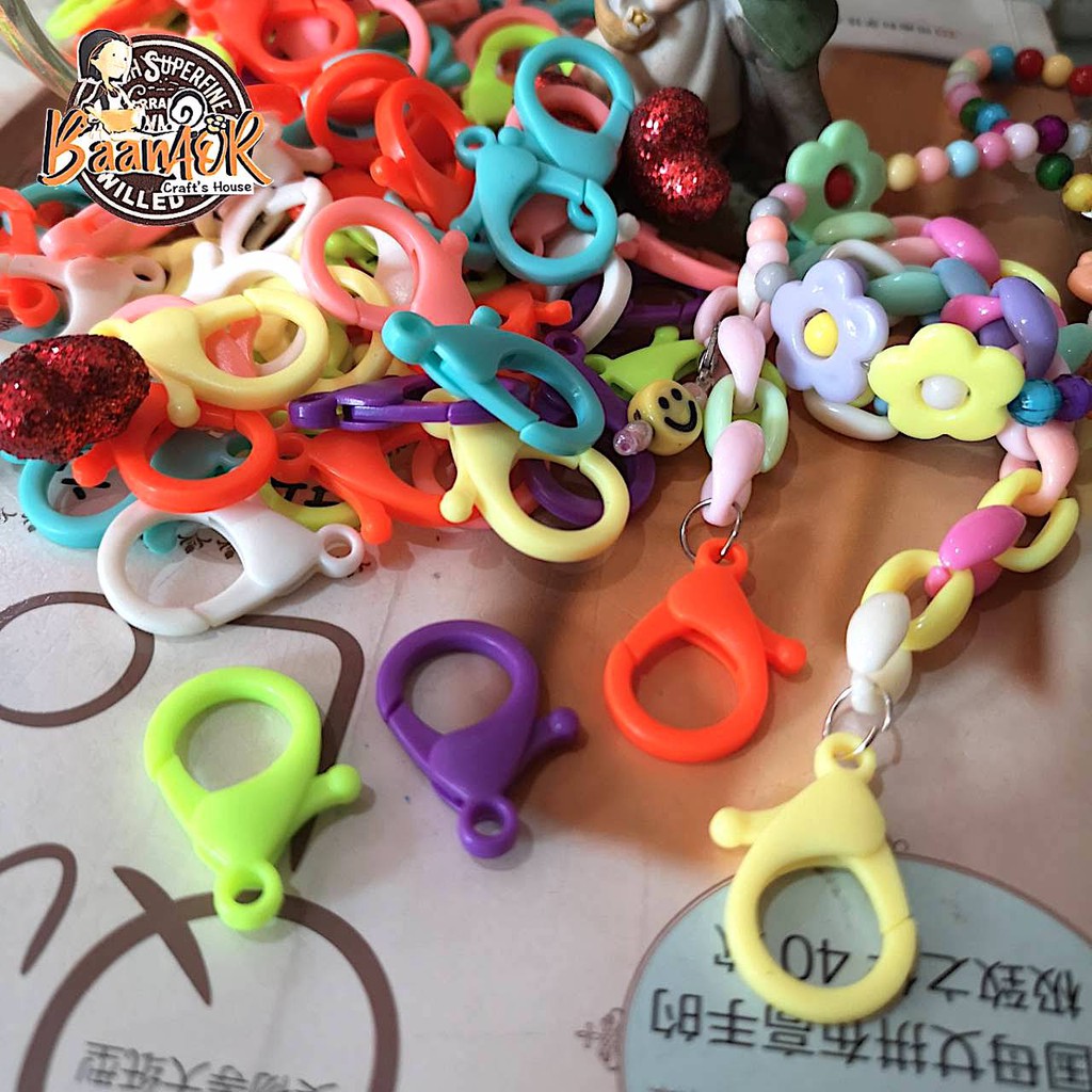 4cm 6pcs คอหมาก้ามปู พลาสติก ใหญ่ คอหมา กด ตัวเกี่ยว คล้อง สายร้อย เอ็น อุปกรณ์ร้อย ลูกปัด 4cm 6 อัน